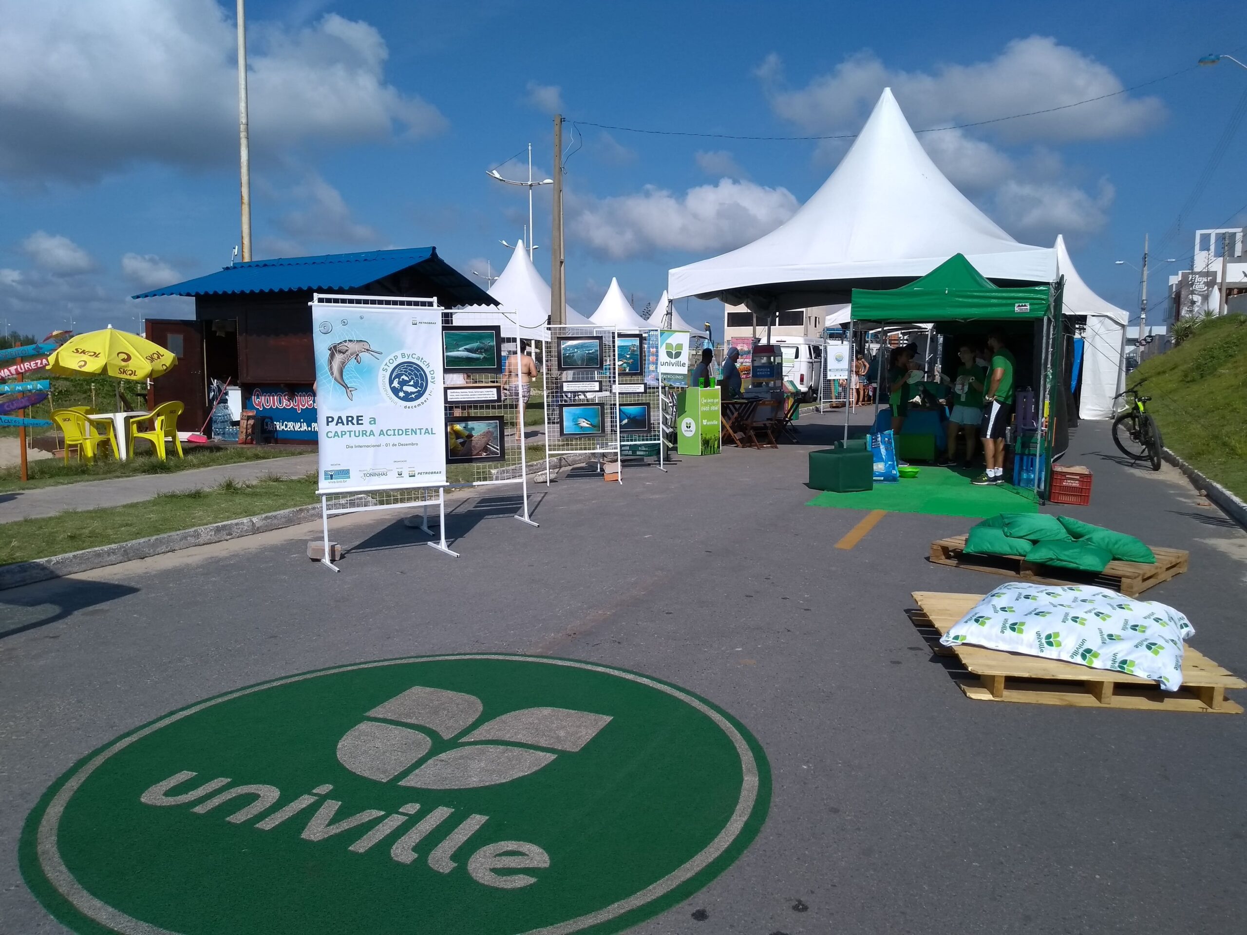 El stand de la Univille en el evento Chef's na Praia en noviembre de 2019.